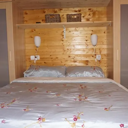 Vakantiehuis Casasdecasper - Camping Italie אתר קמפינג